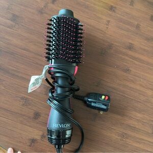 Like New Revlon Drier Hairbrush